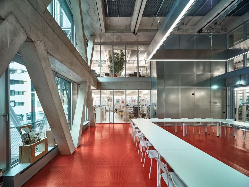 nora pastille flooring hits the design concept on the head in the taz's open-plan offices. 