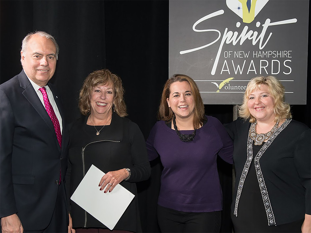 PR_VolunteerAward_1000x750