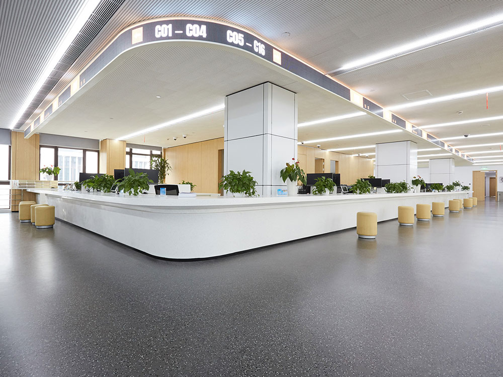 noraplan eco : un revêtement de sol en caoutchouc nora abordable pour les bâtiments administratifs