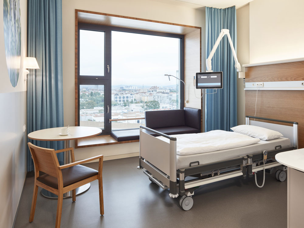 Los revestimientos nora proporcionan una atmósfera de bienestar en las habitaciones para pacientes