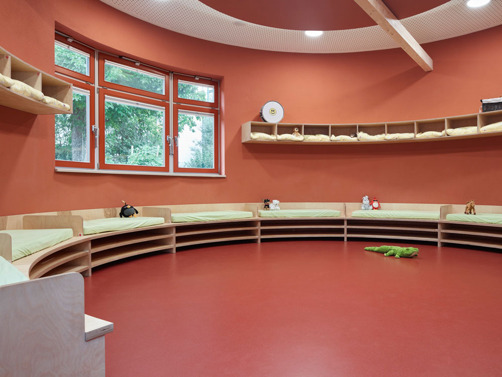 Low-emission floor covering for high indoor air quality in the sleeping area of the children's day care centre