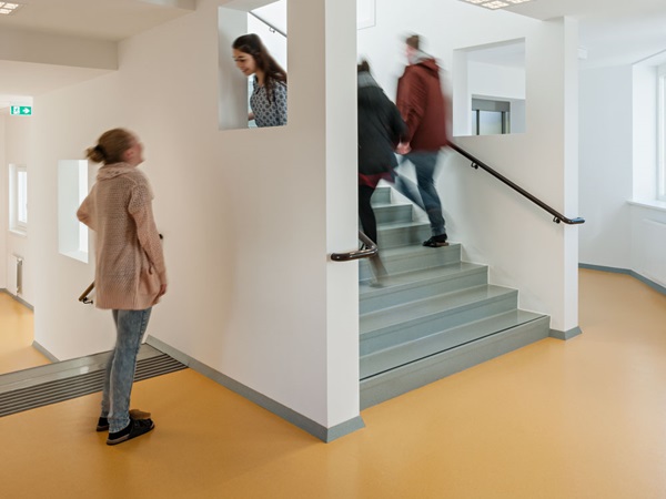 Stairtread Norament Satura