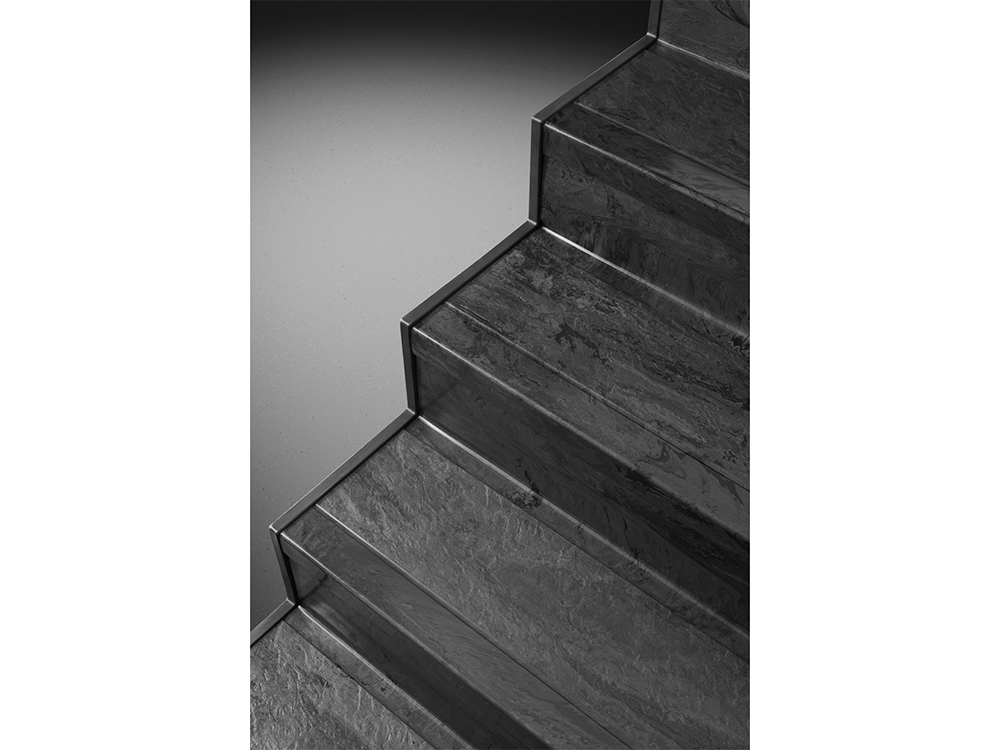 Treppe mit norament 926 arago Formtreppen Treppenbelag