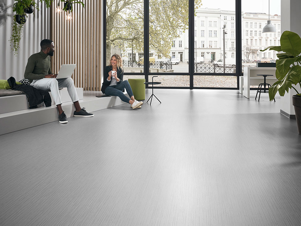Ambience with noraplan linee rubber floor covering