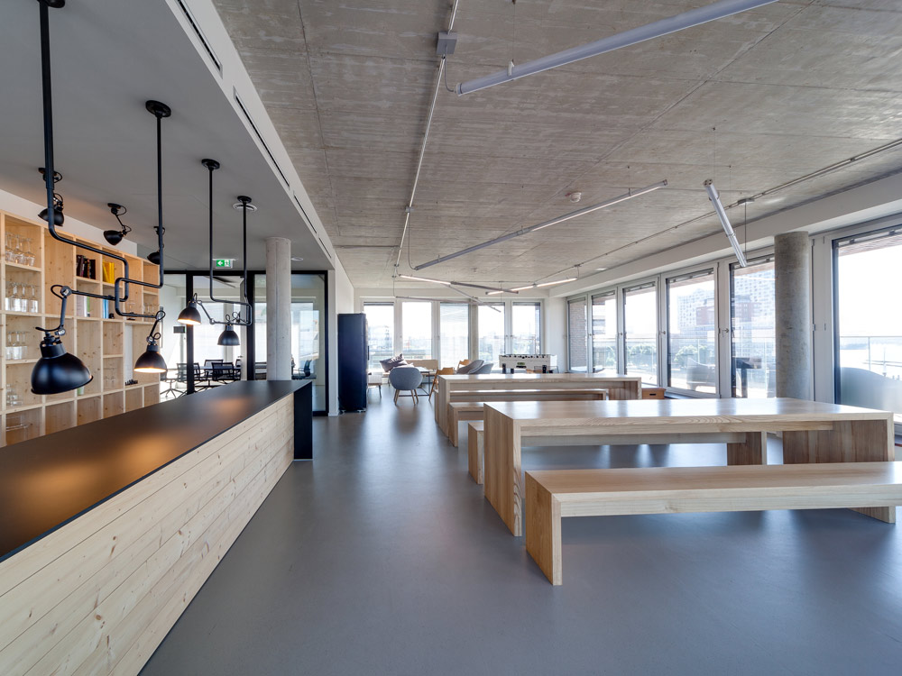 noraplan unita floor covering in a canteen at Boa Vista office building, Hamburg