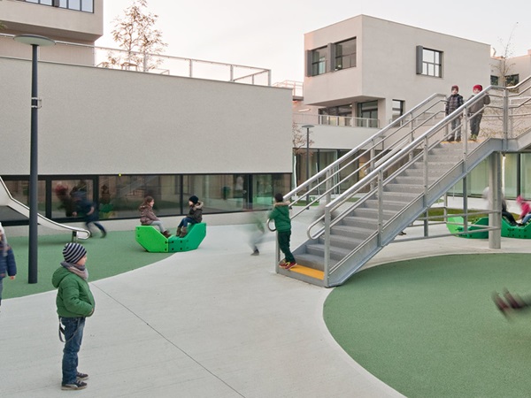 outdoor photo: Sonnwendviertel Learning Campus Vienna, Austria