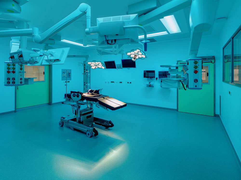 Hospital Crailsheim, quirófano, concepto de iluminación, suelo: nora systems