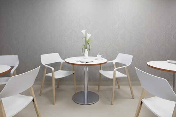 Lounge im Krankenhaus: Kreiskrankenhaus Bergstraße - Referenz für nora Bodenbeläge