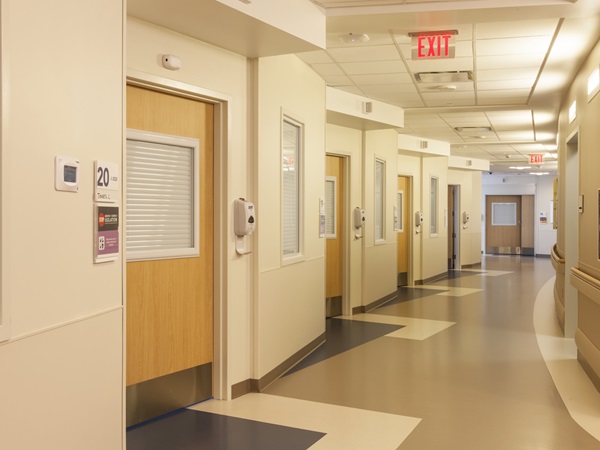 nora_SiPh_HC_US_2-Nemours_Mob_1000x750