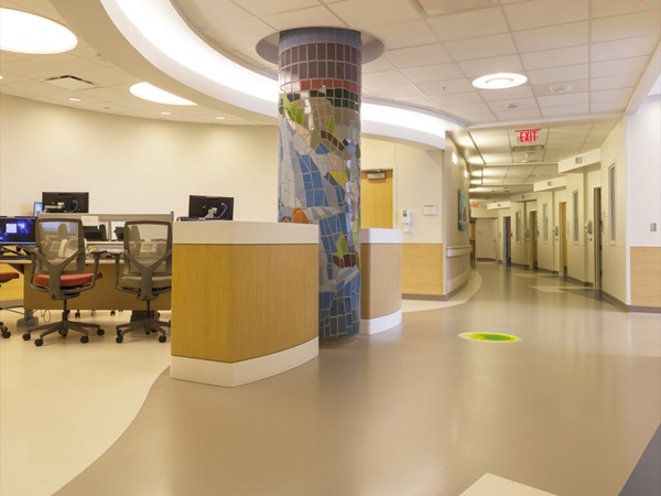 nora_SiPh_HC_US_6-Nemours_Mob_1000x750