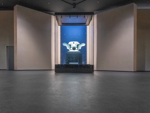 Outstanding finds are given space to have an impact on visitors - hall at Sanxingui Museum