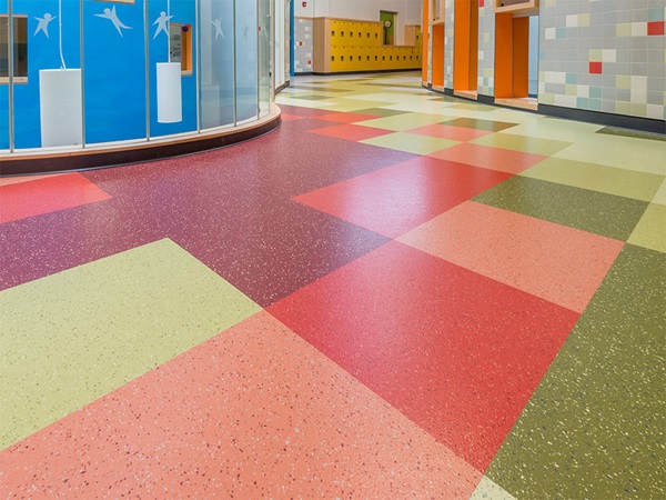 1-christa-mcauliffe_Mob_1000x750