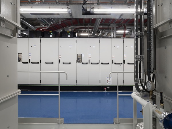 Meyer Werft exquipped the technical area of the cuise ship Icon of the Seas with blue norament rubber flooring